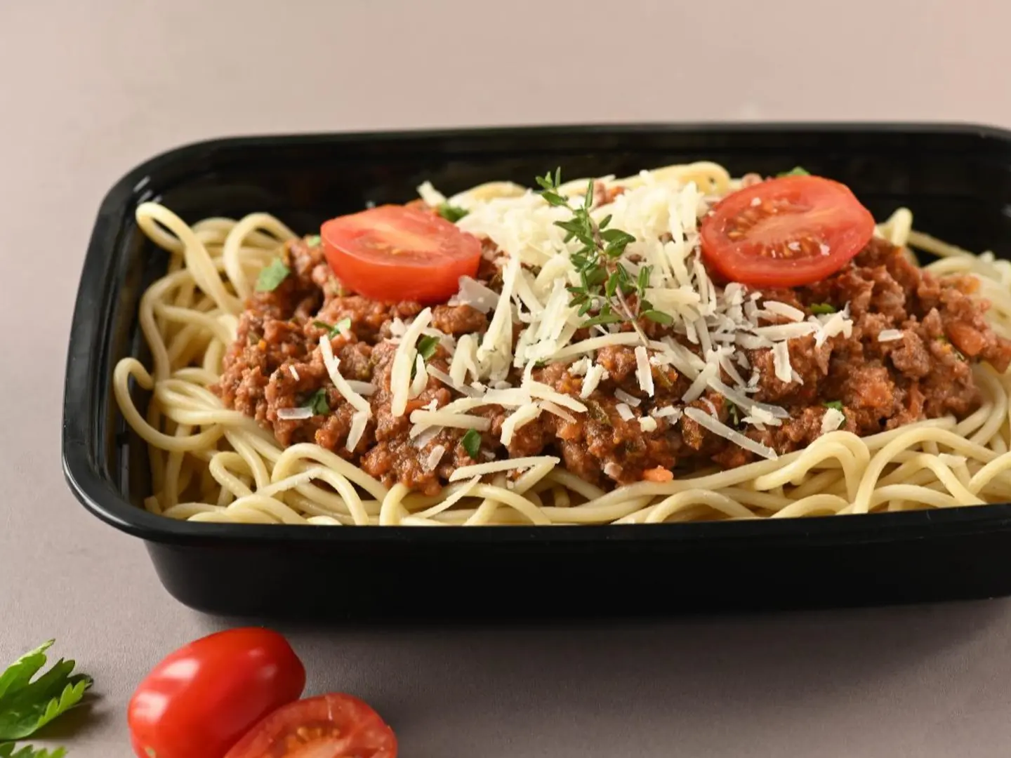 مكرونة اسباغيتي مع لحم بولونيز