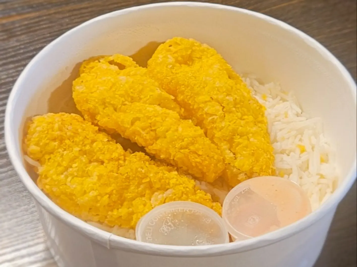 دجاج كرسبي مع الأرز- وجبة جاهزة مبردة