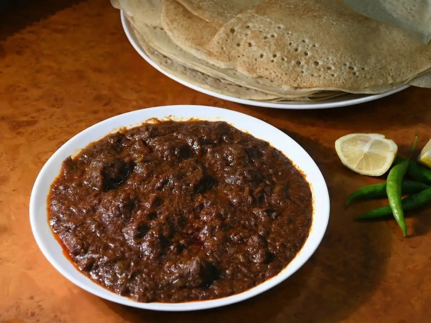 زقني لحم مع اللحوح