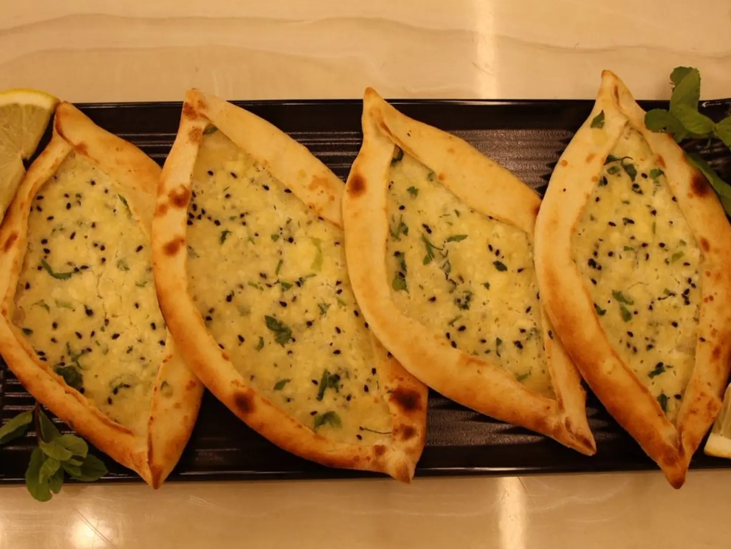 فطيرة جبن عكاوي