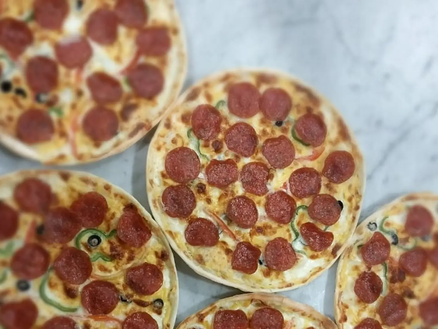 بيتزا ببروني