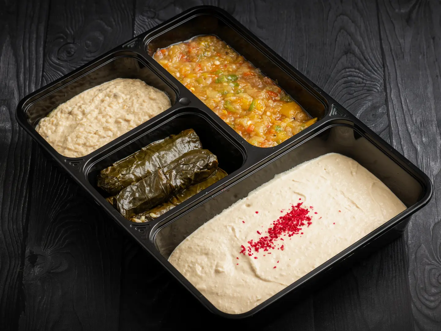 صحن مقبلات كبير