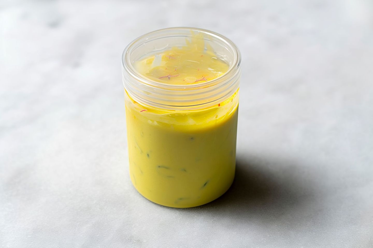 Special Yogurt With Cucumber (With Saffron & Garlic)