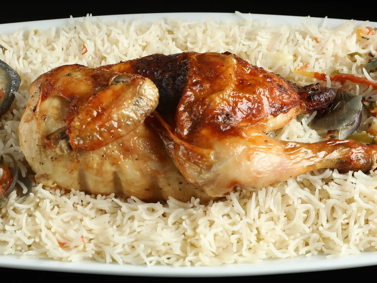 مندى دجاج نصف حبه مع الارز