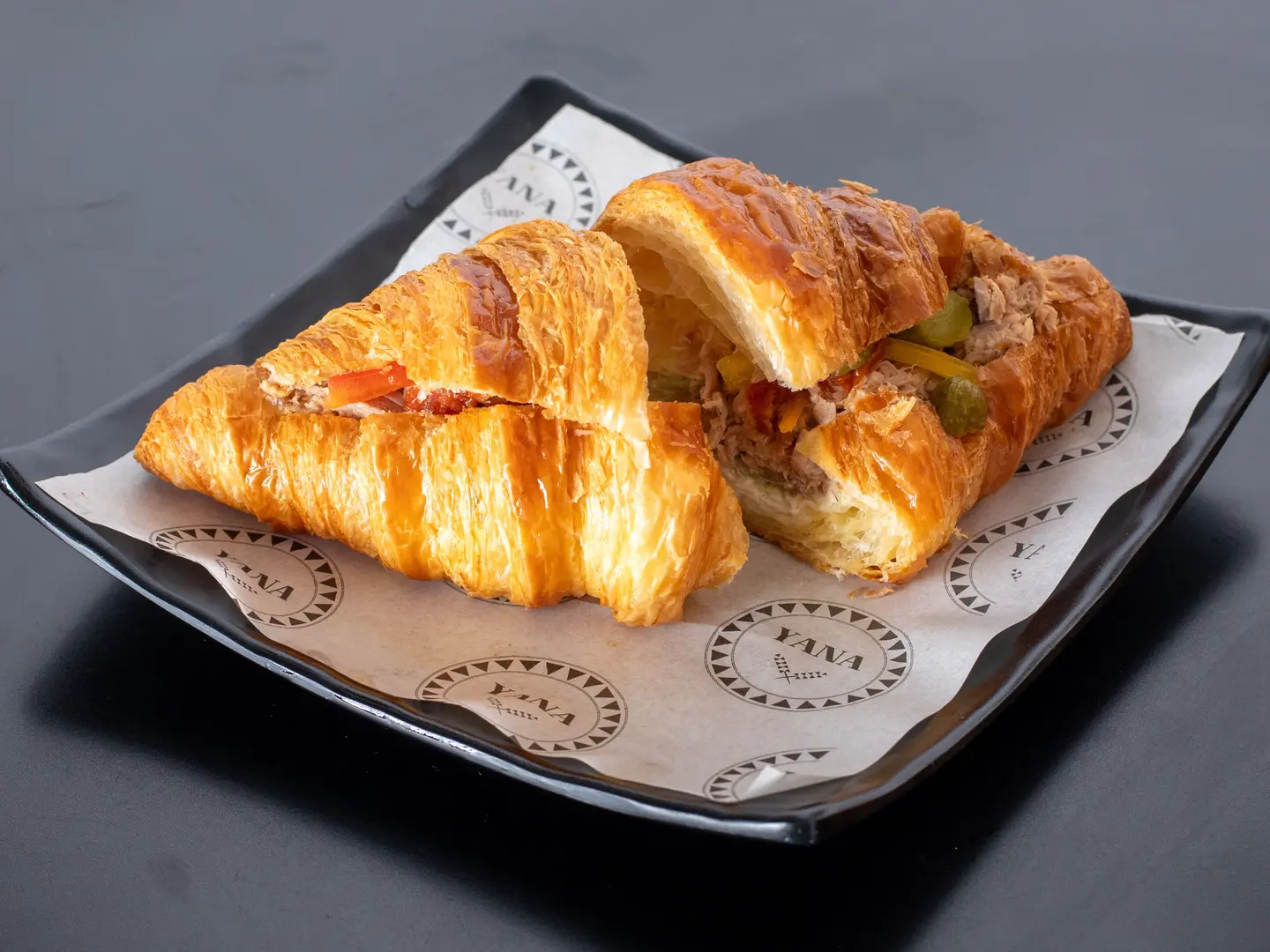 كرواسان تونا