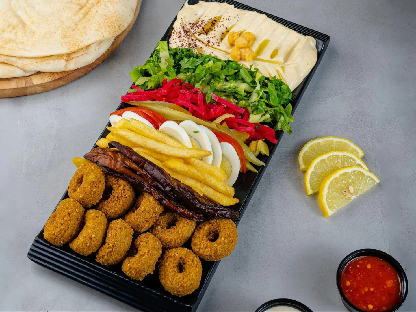 صحن فلافل عربي