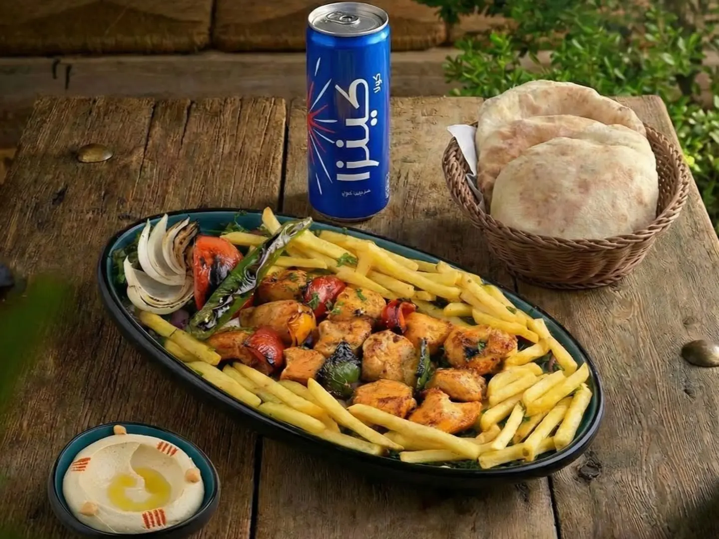 عرض شيش طاووق مع حمص وكينزا