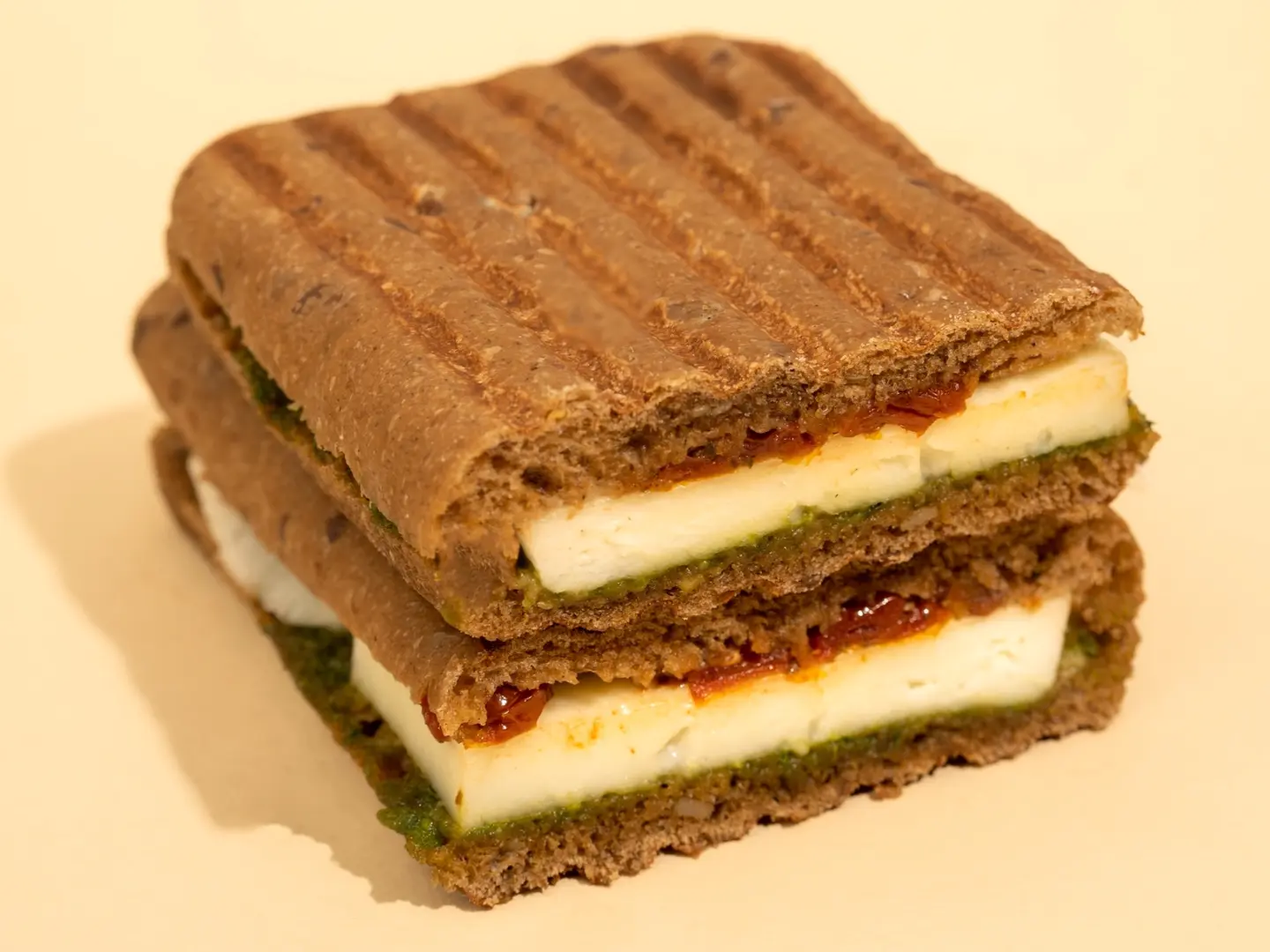 Pesto Halloumi