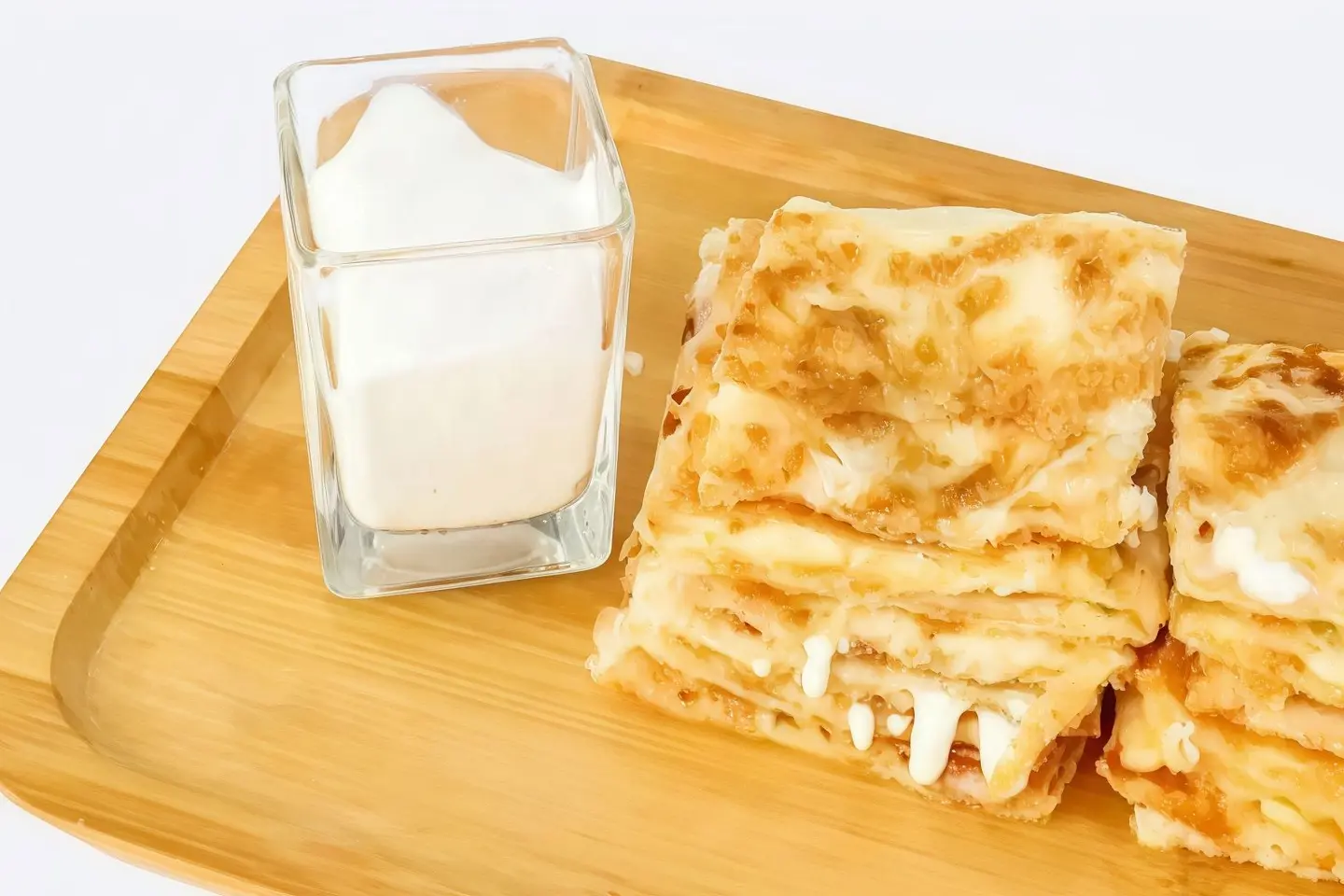 مطبق حلو بالجبنة