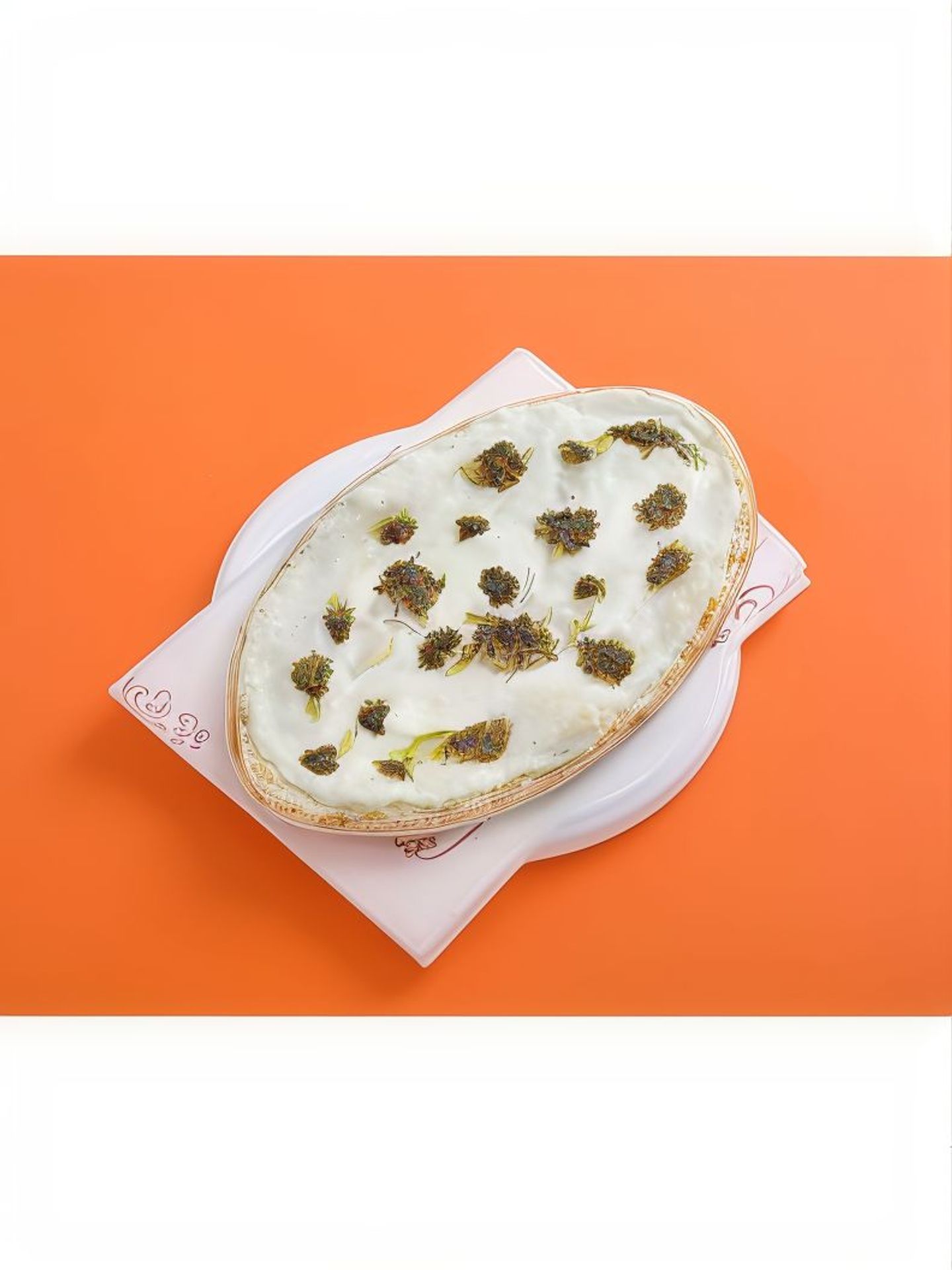 لبنه بالزعتر