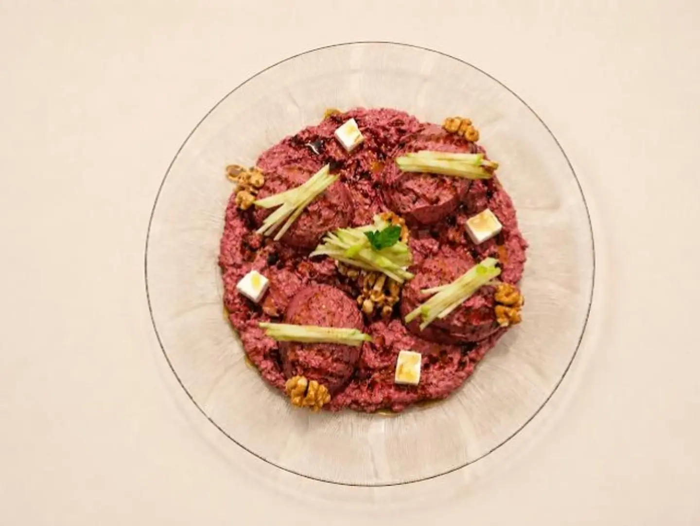 Beetroot With Walnuts