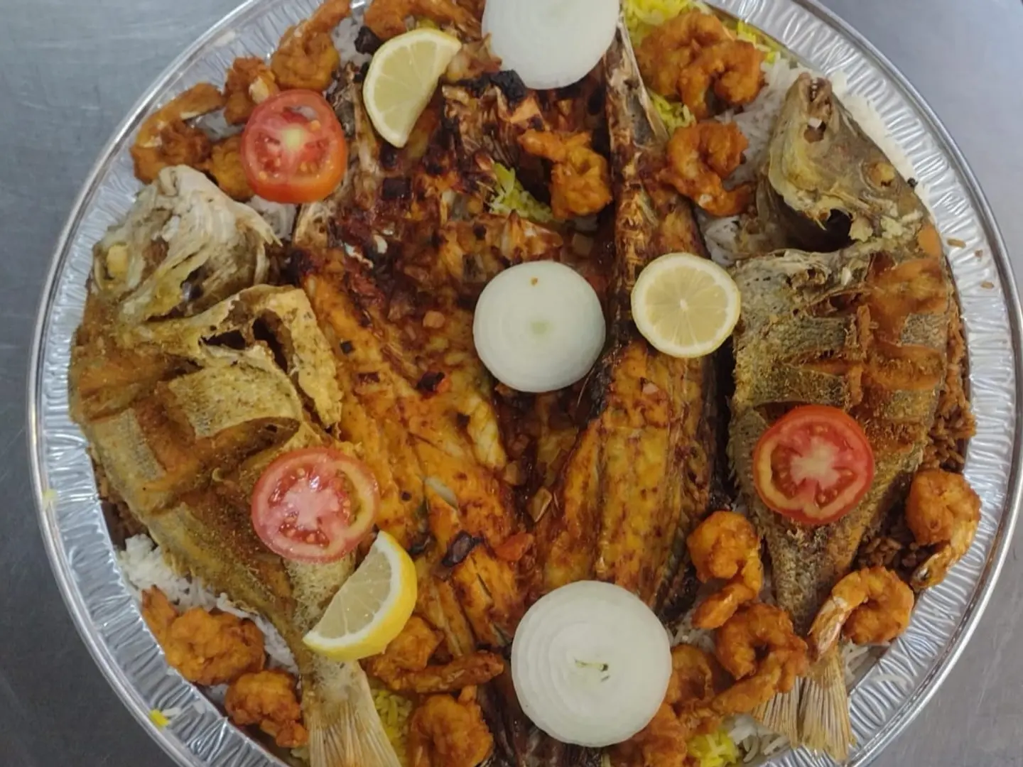 صحن بحري مشكل من 3 الى 4 اشخاص