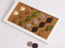 علبة تمرية نكهات - علبة تمرية نكهات -كيلو