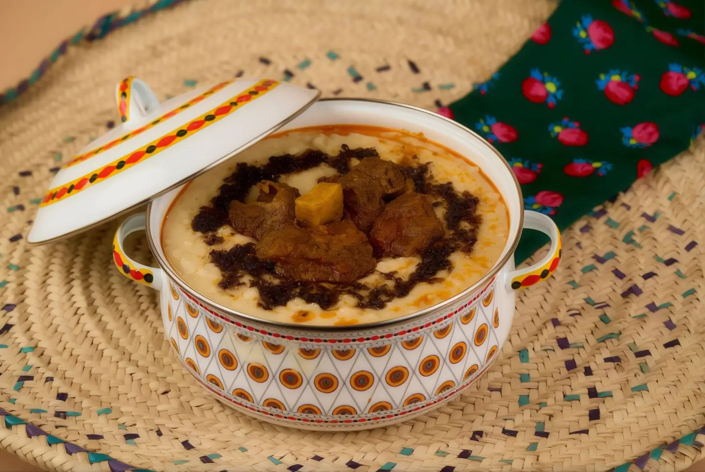 حاشي مكموت مع الجريش