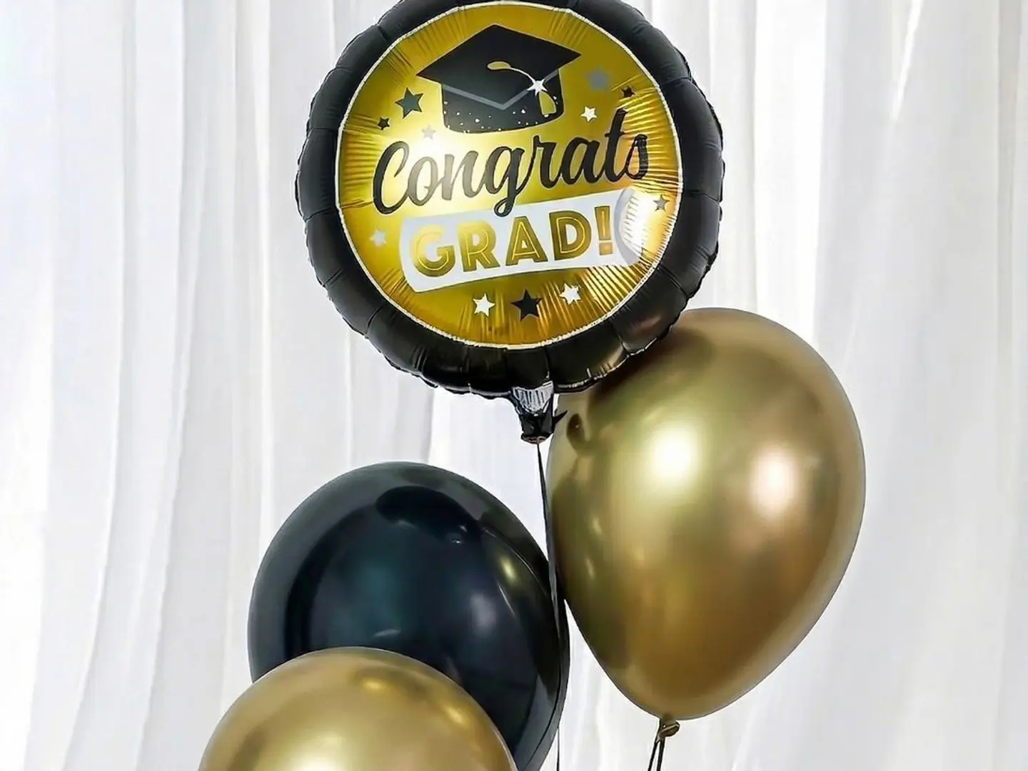 Gaduation Balloon Gold