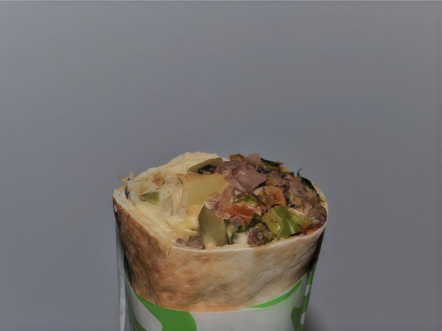 شاورما لحم مع جبن صاروخ