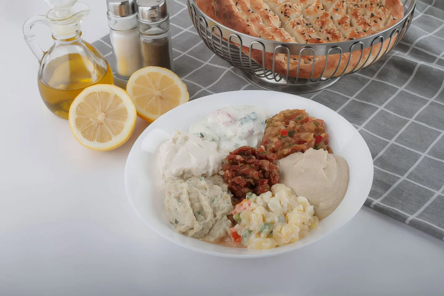 مقبلات مشكلة