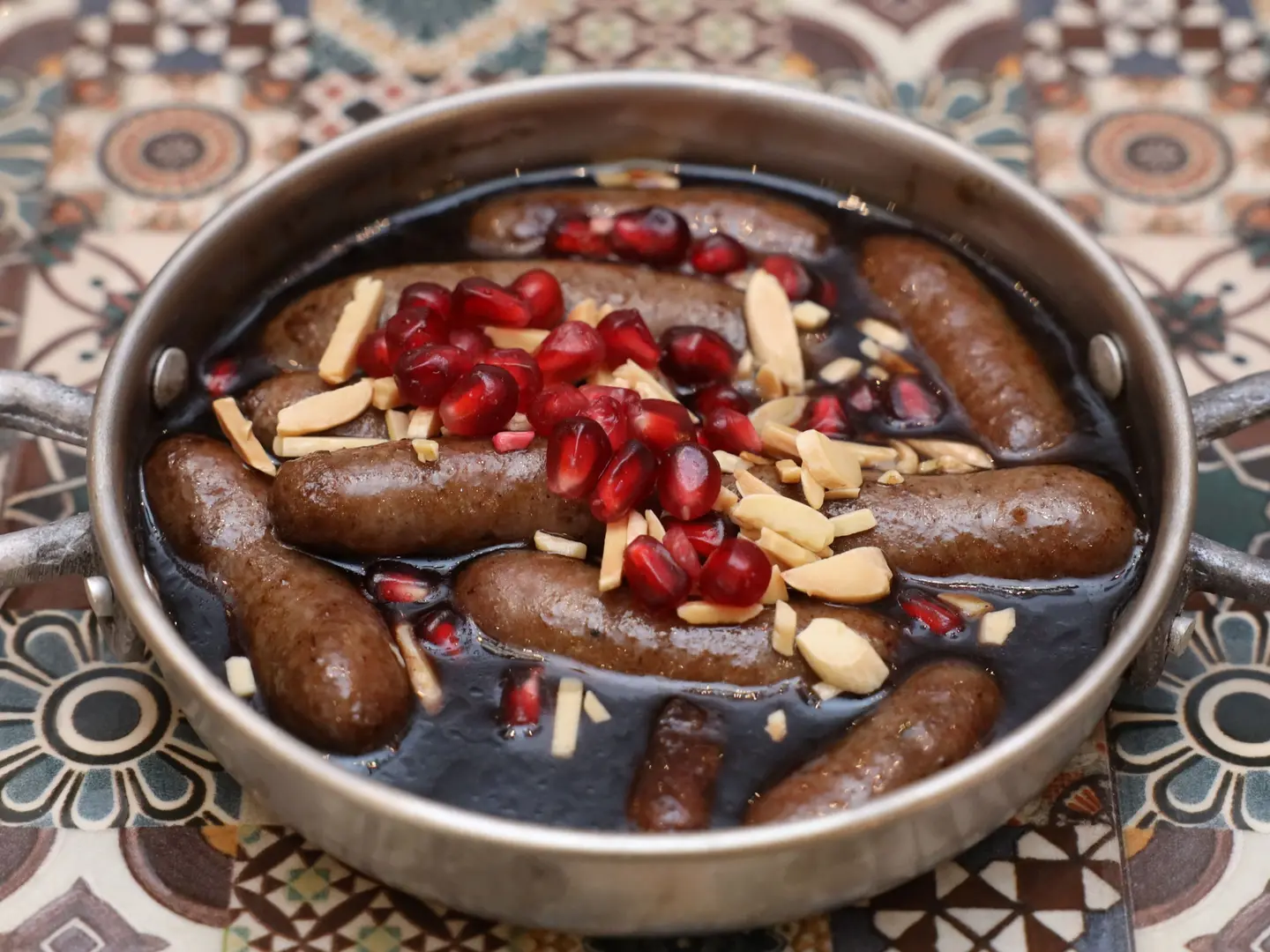 مقانق ( مع دبس الرمان