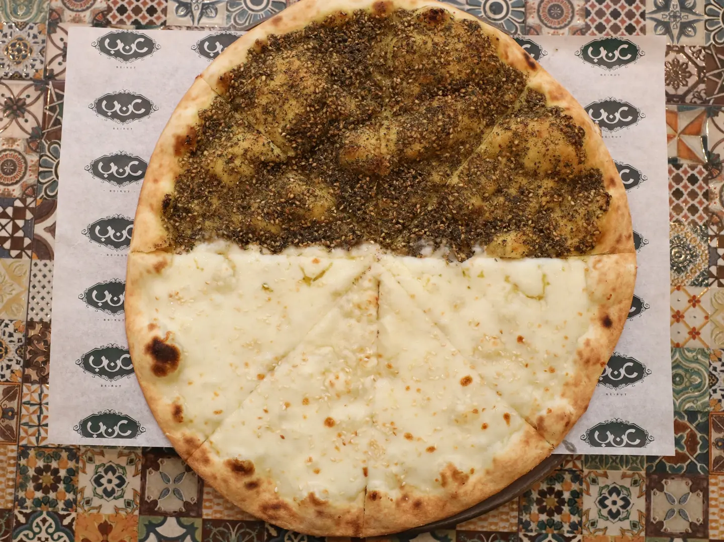 زعتر مع جبنة ميكس