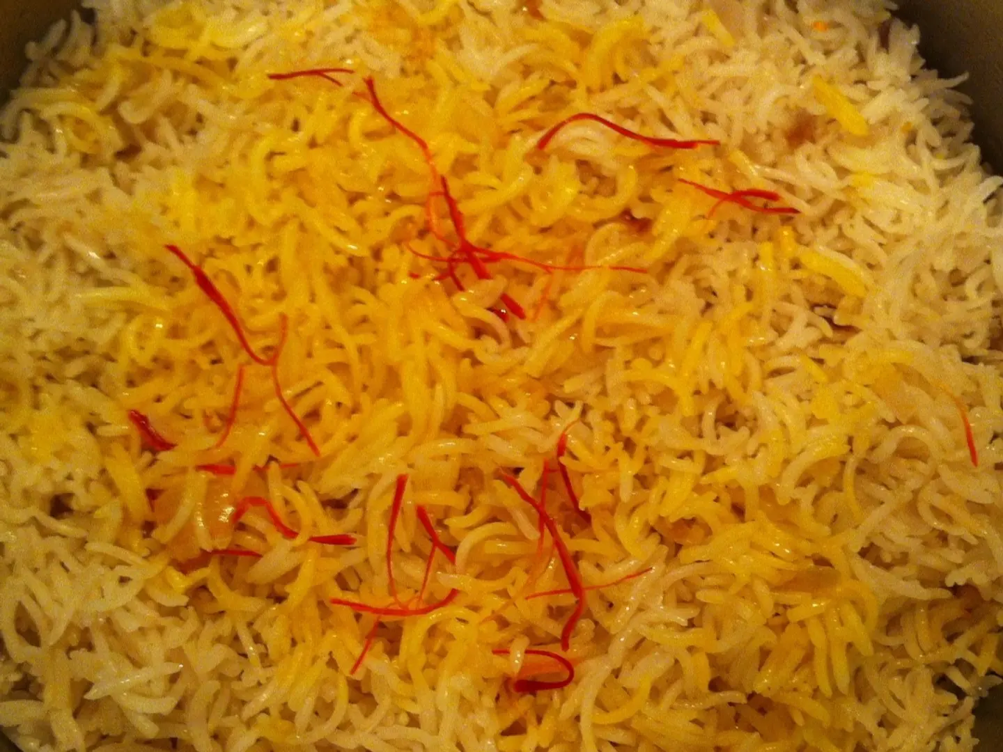 رز إكليل بالزعفران