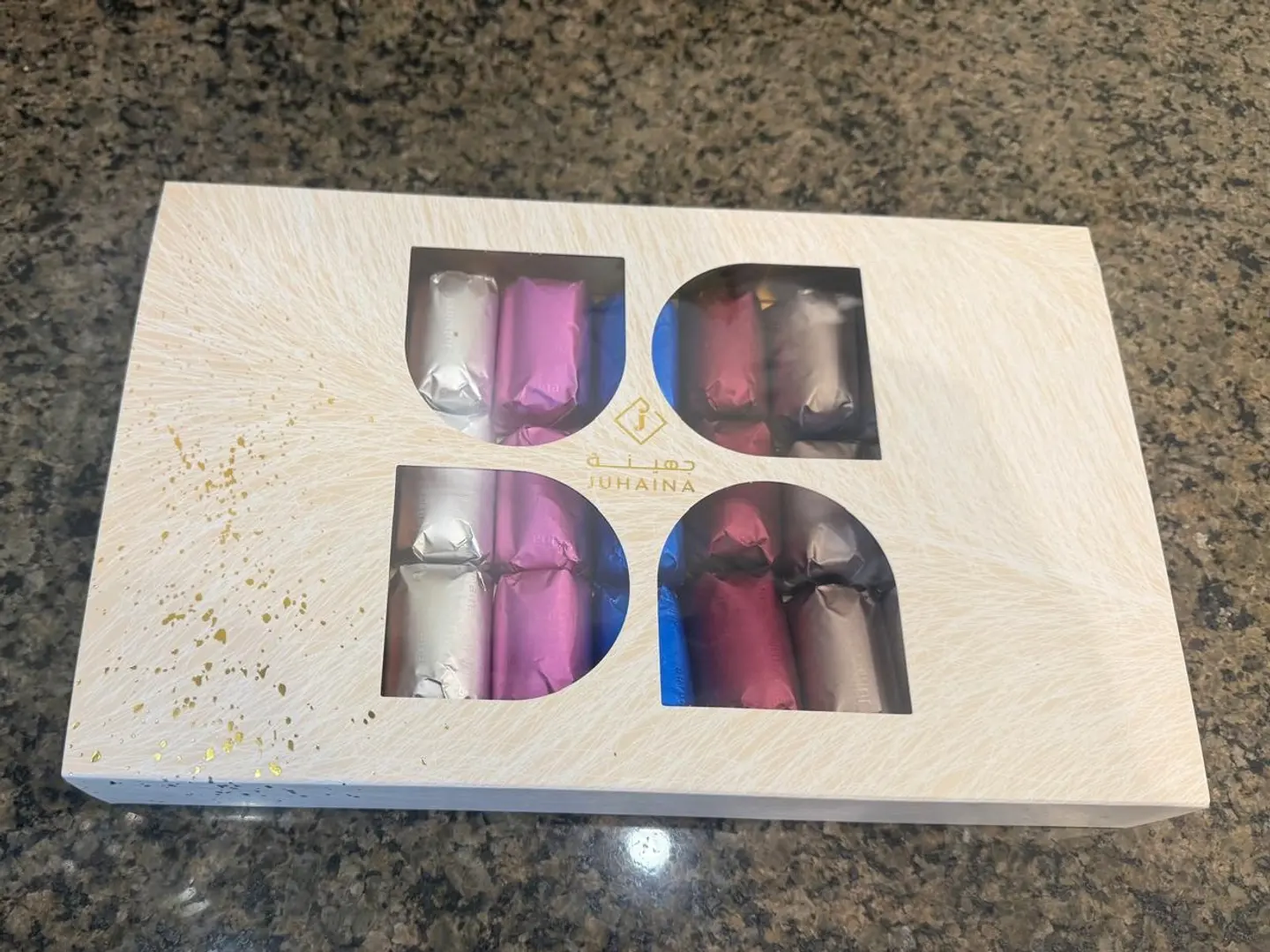 معمول تمر مغطى بالشيكولا