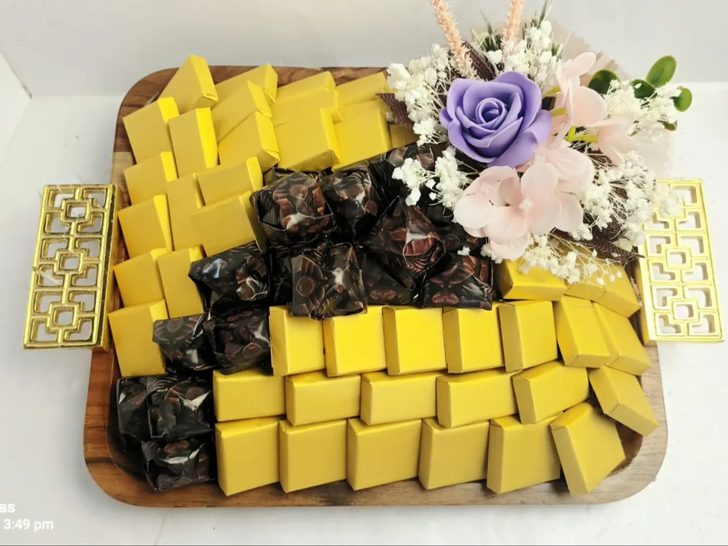 صينية شوكولاته خشب مربع