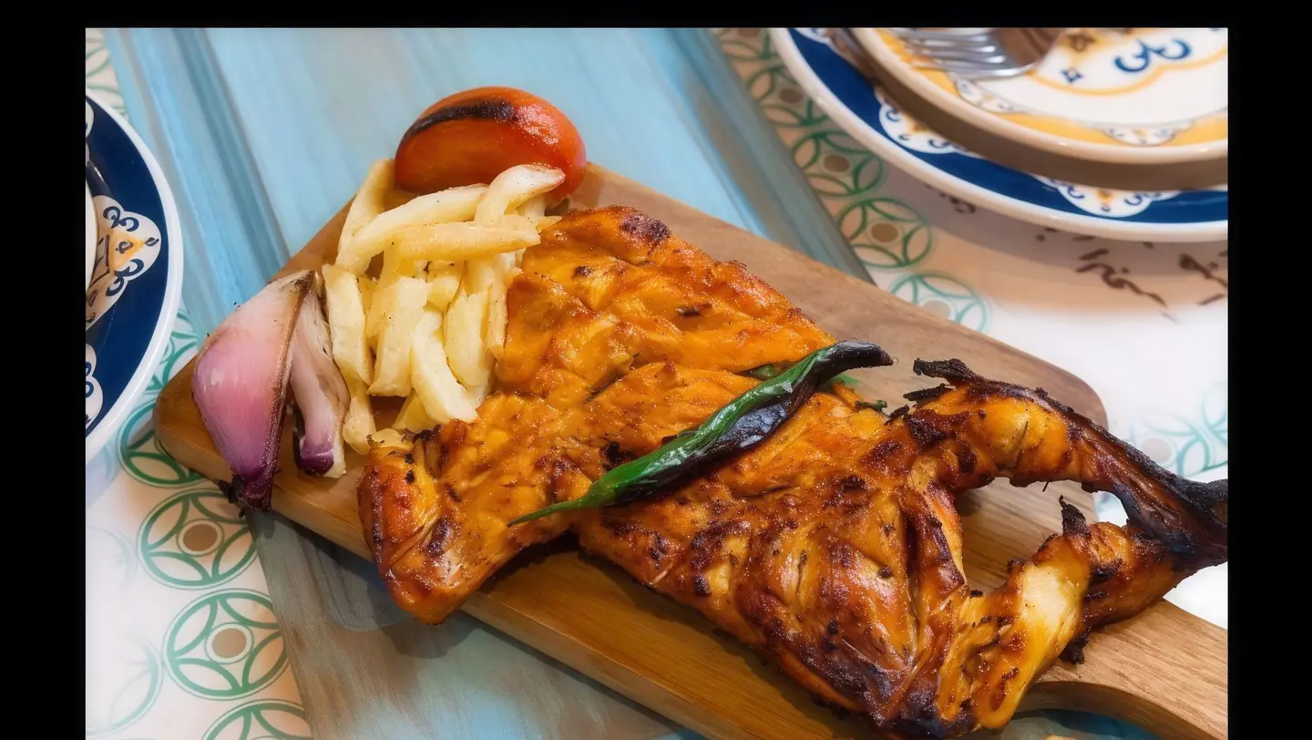 نص دجاج على الفحم مع الخبز