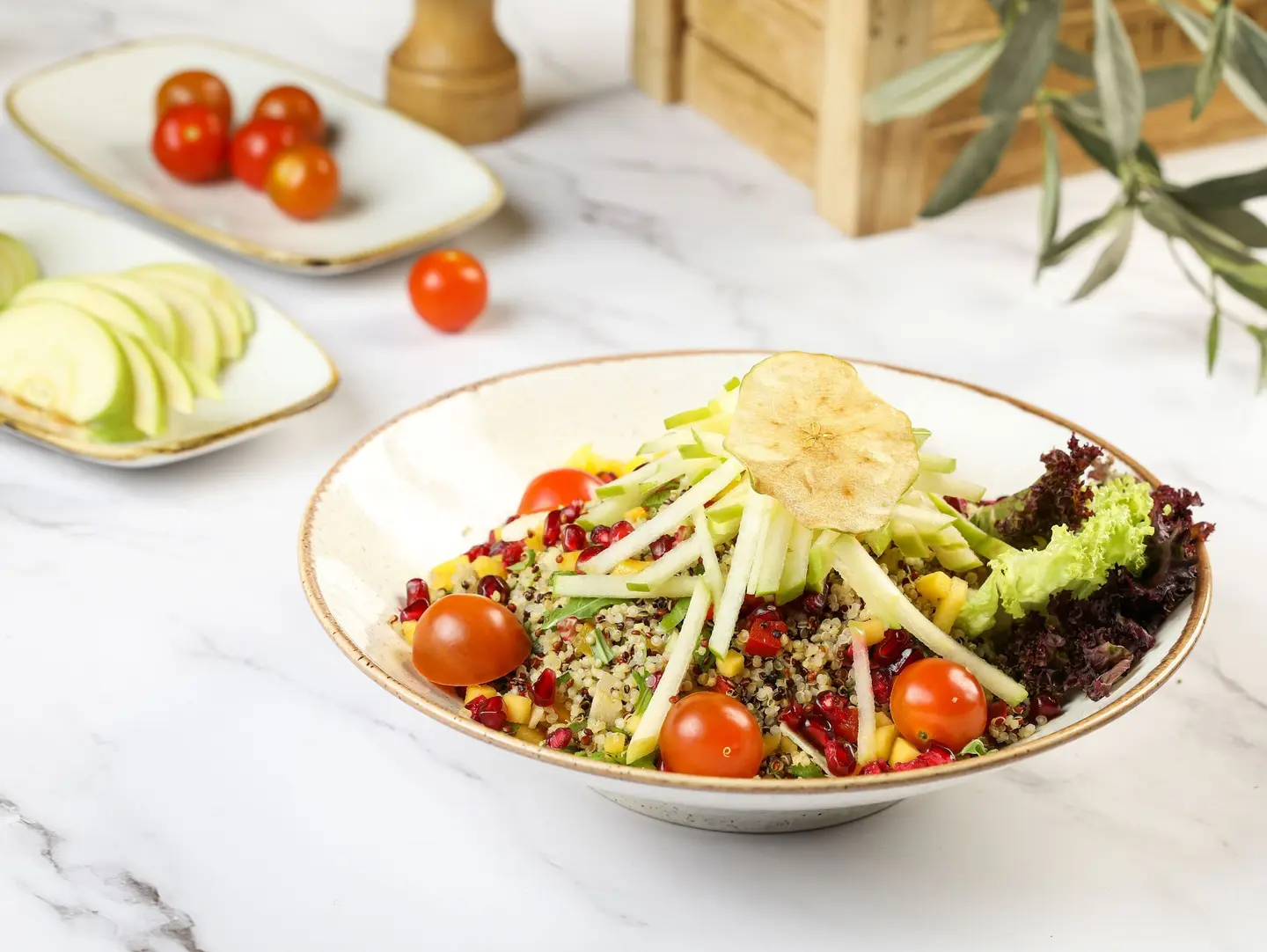 Quinoa Salad With Apple And Pomegranate