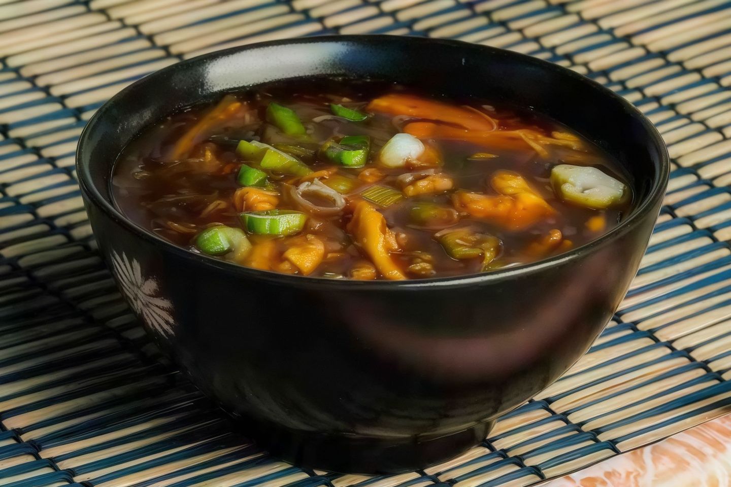 شوربة هوت اند ساور