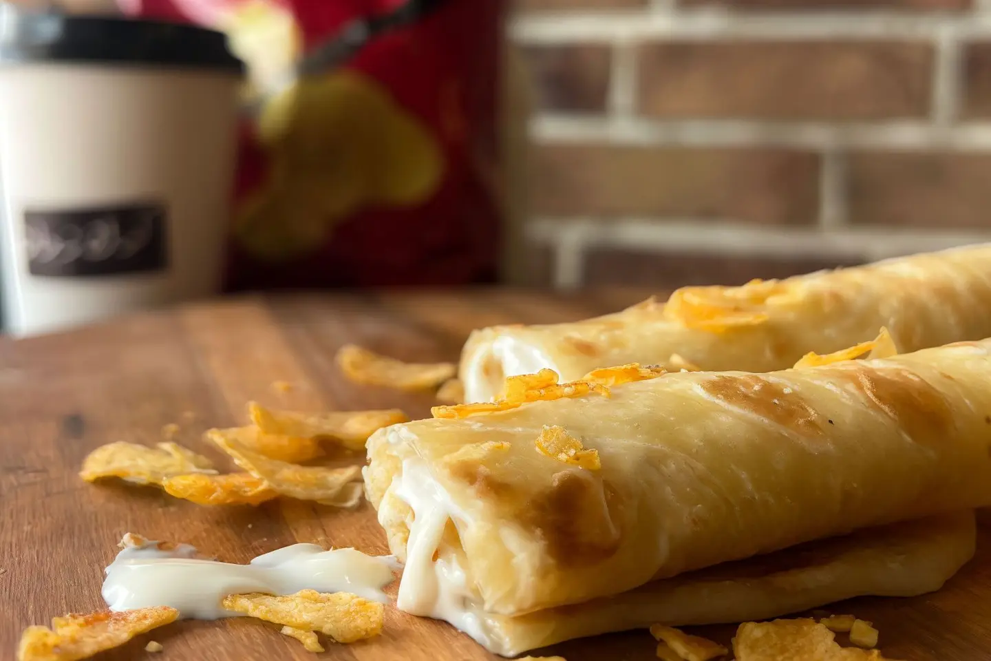 شباتي جبن سائل مع شبس عماني