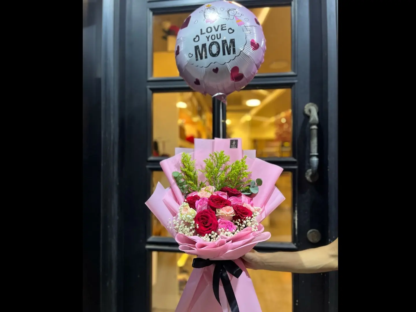 Beloved Mother Bouquet With Balloon