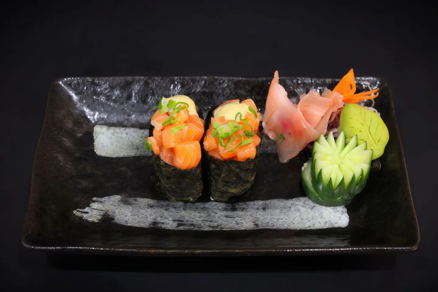 Salmon Gunkan
