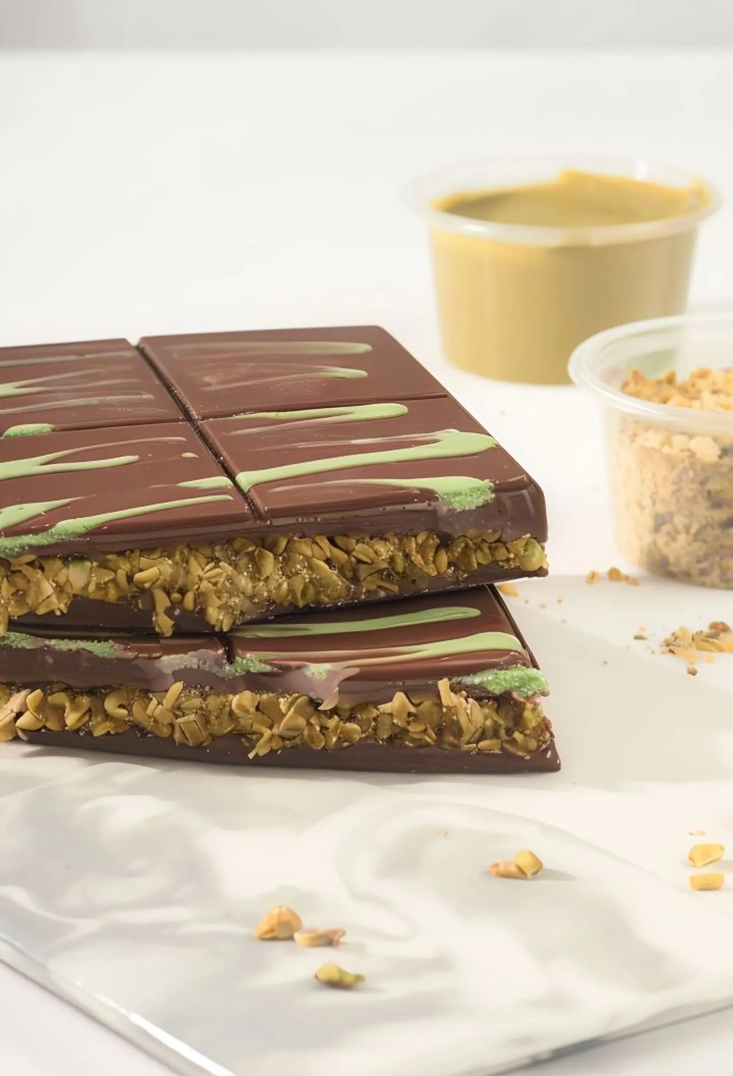 Chocolate With Pistachio And Kunafa