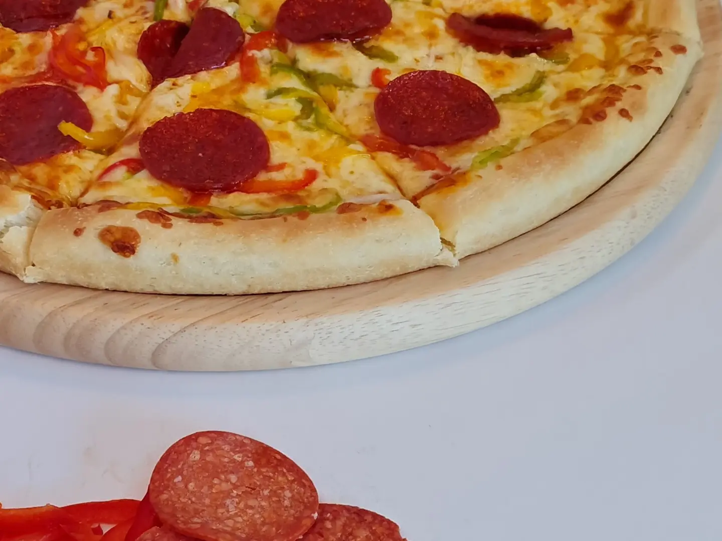 Pepperoni Deluxe Pizza