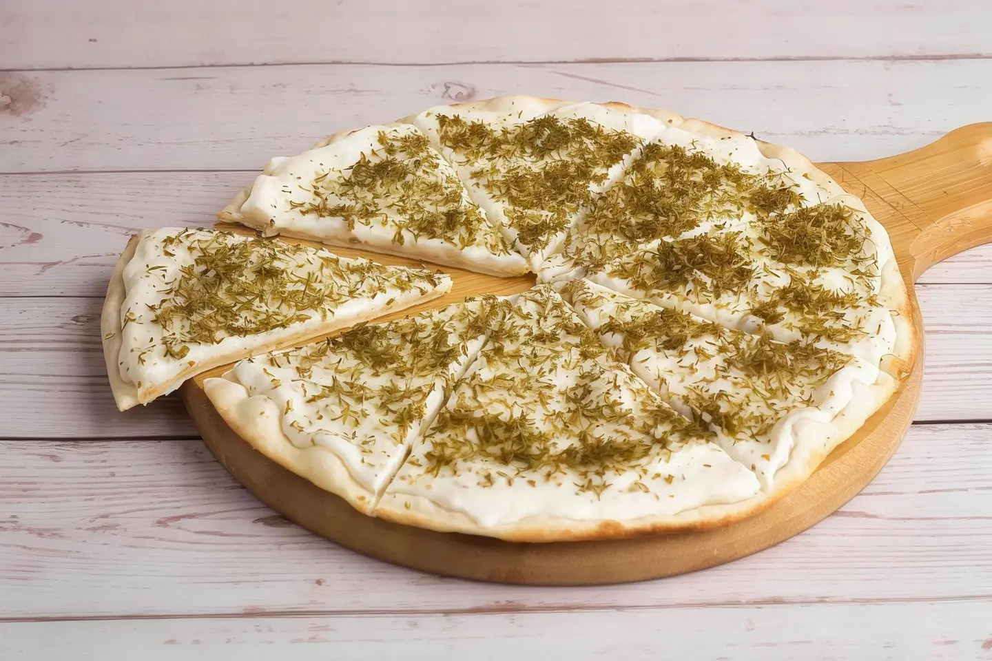 بيتزا موزريلا وزعتر