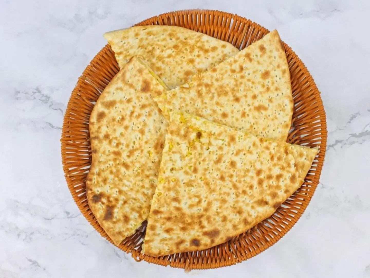 Tamees Biscuit With Cheese And Thyme