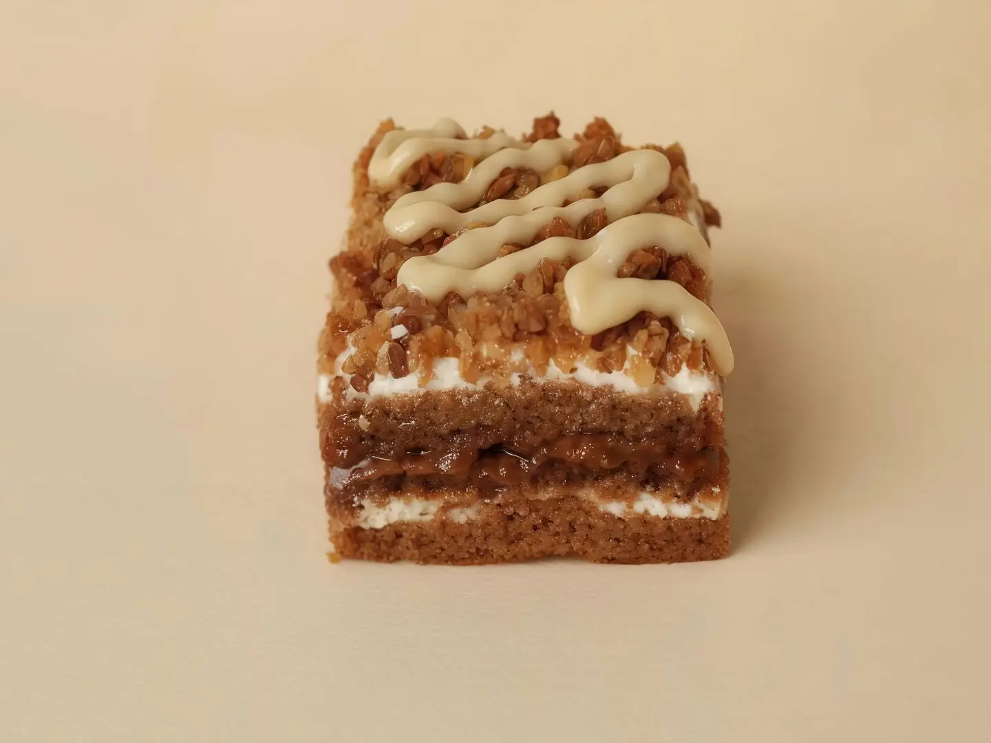 كيكة التمر والبيكان