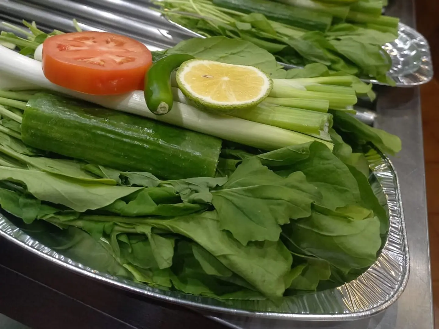 سلطة ورقيات طازجة