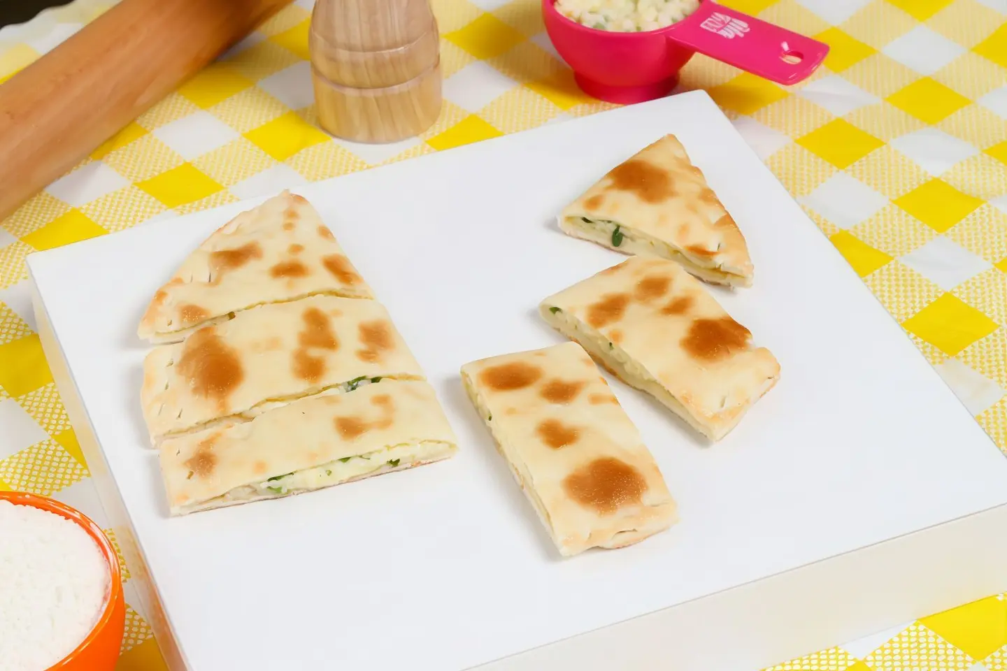 فطيرة جبن عكاوي