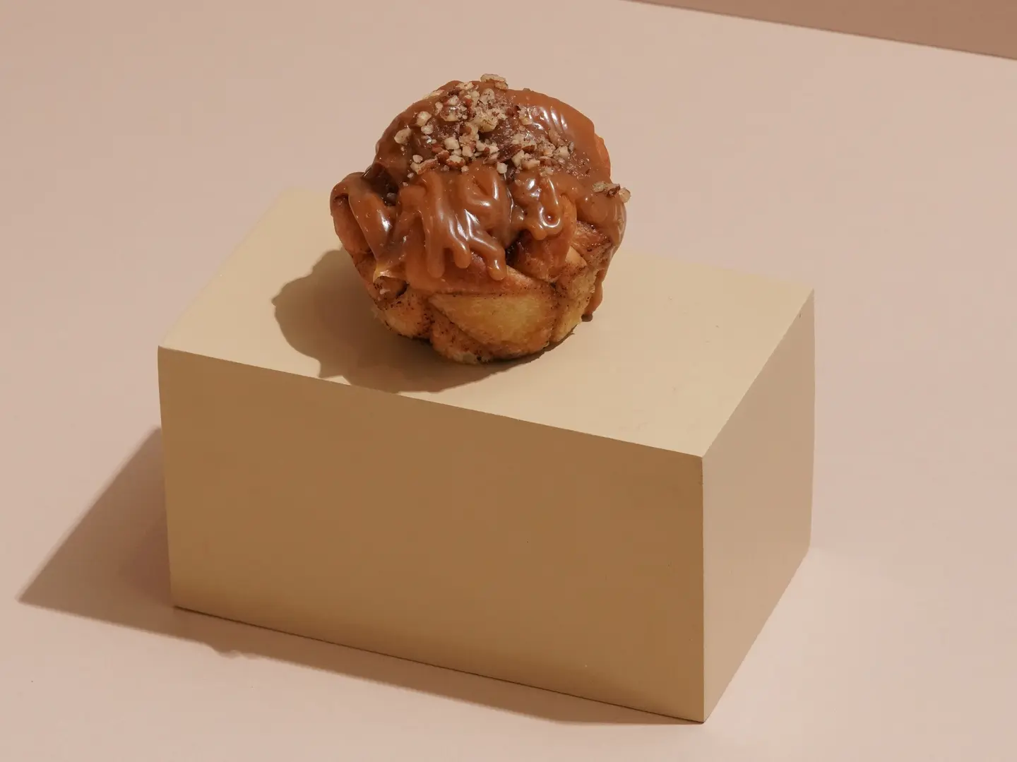 سينابون كراميل بيكان