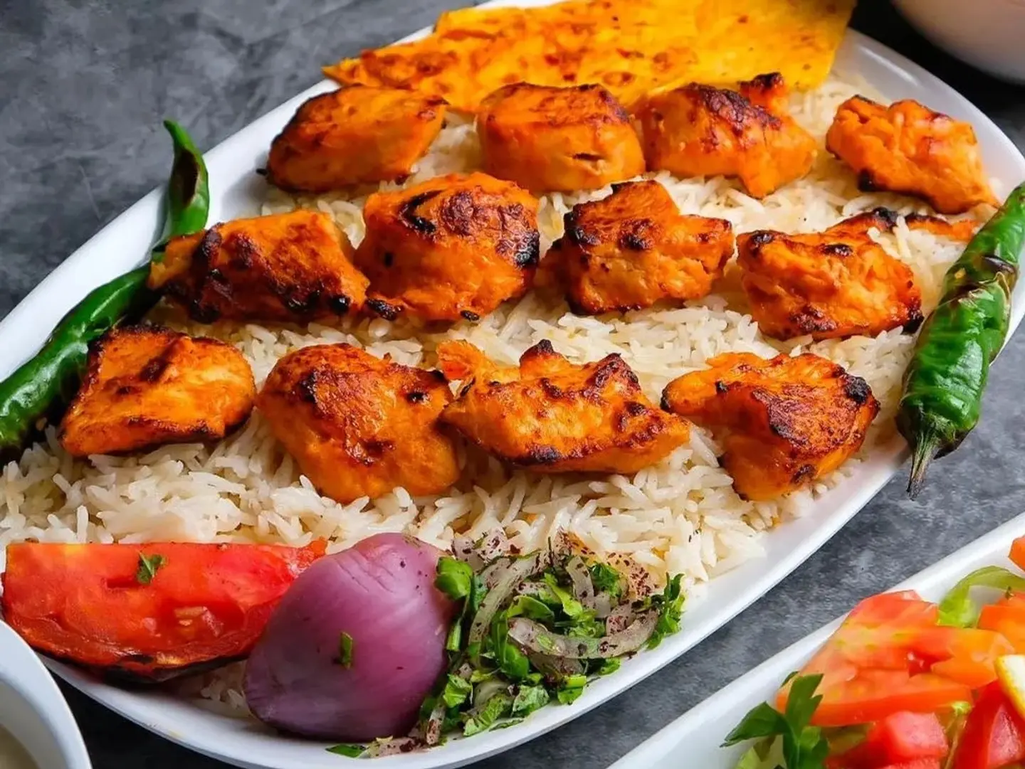 نفر شيش طاوق مع رز