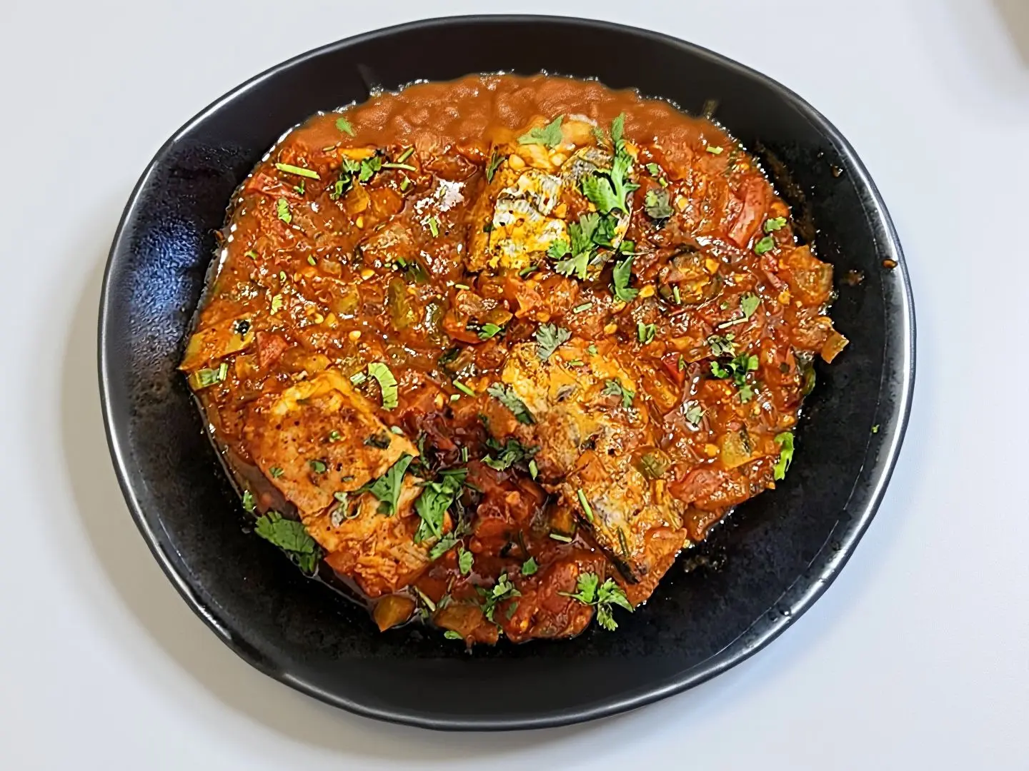 ادام سمك