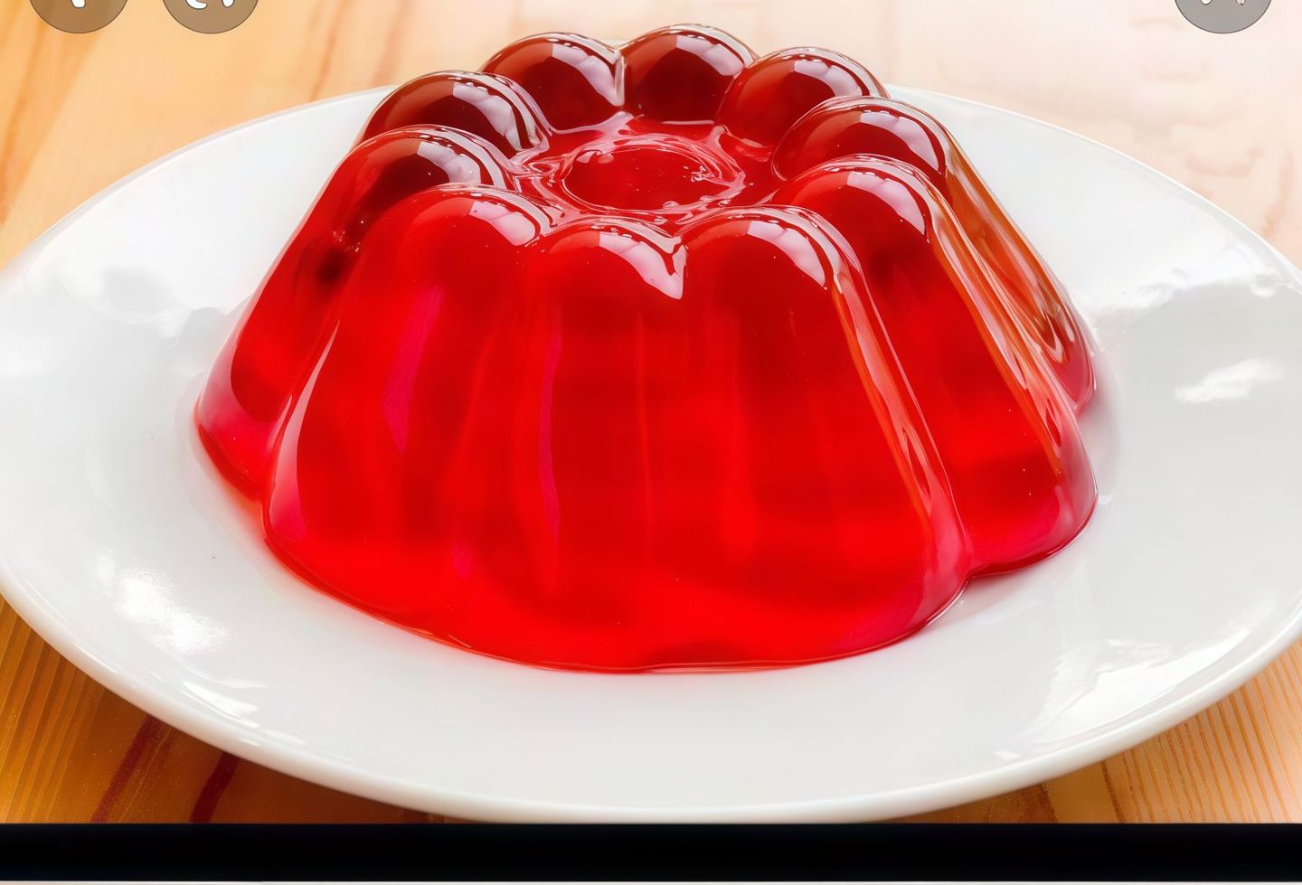 جیلی حمراء