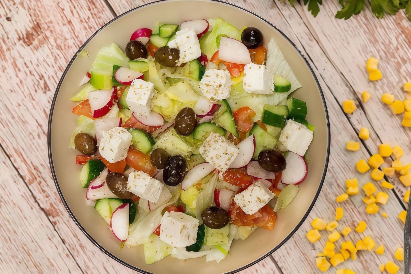 سلطة يونانية