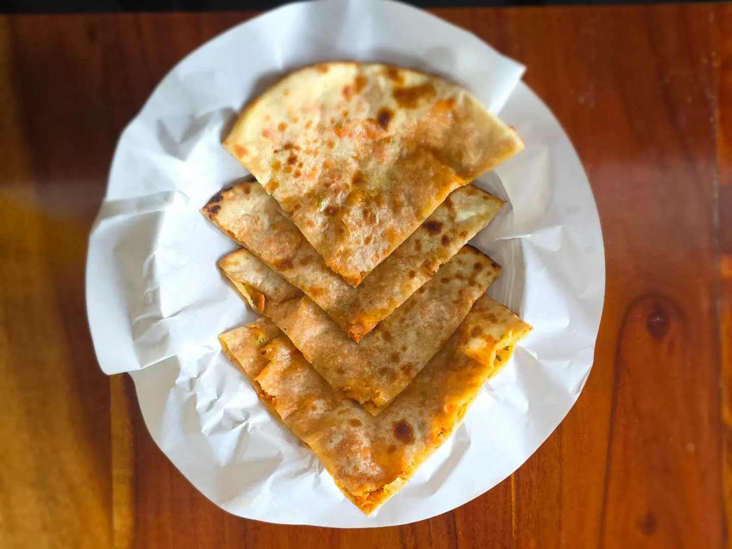 نان دجاج تيكا وجبن