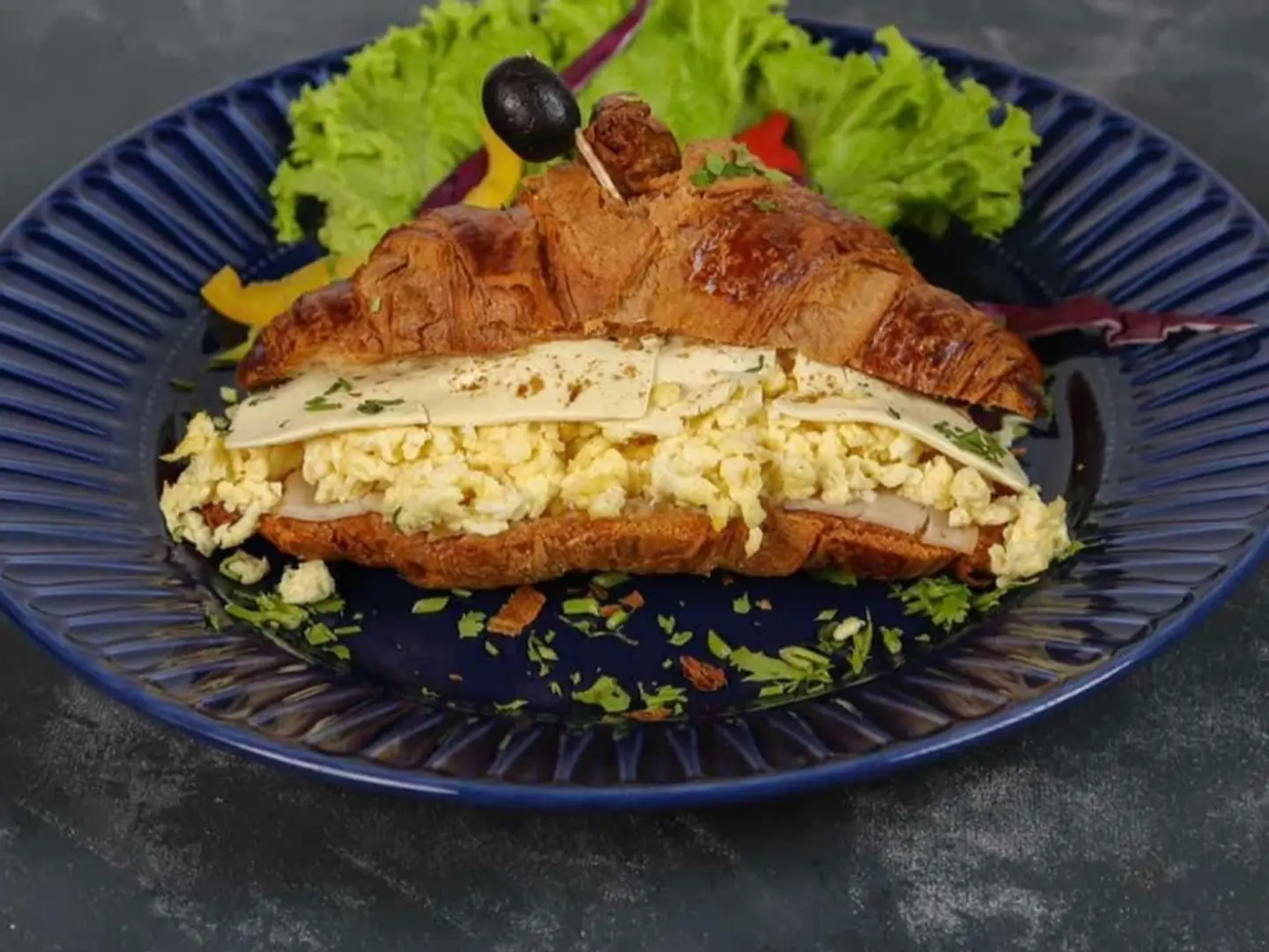 كرواسون سكرامبل ايق