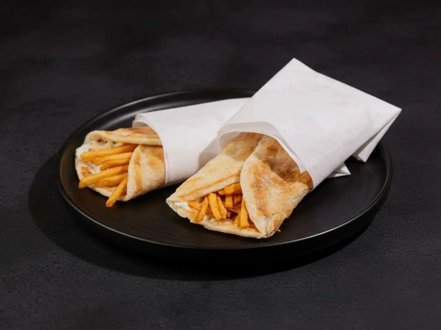 الشباتي مع الجبن والشيبس