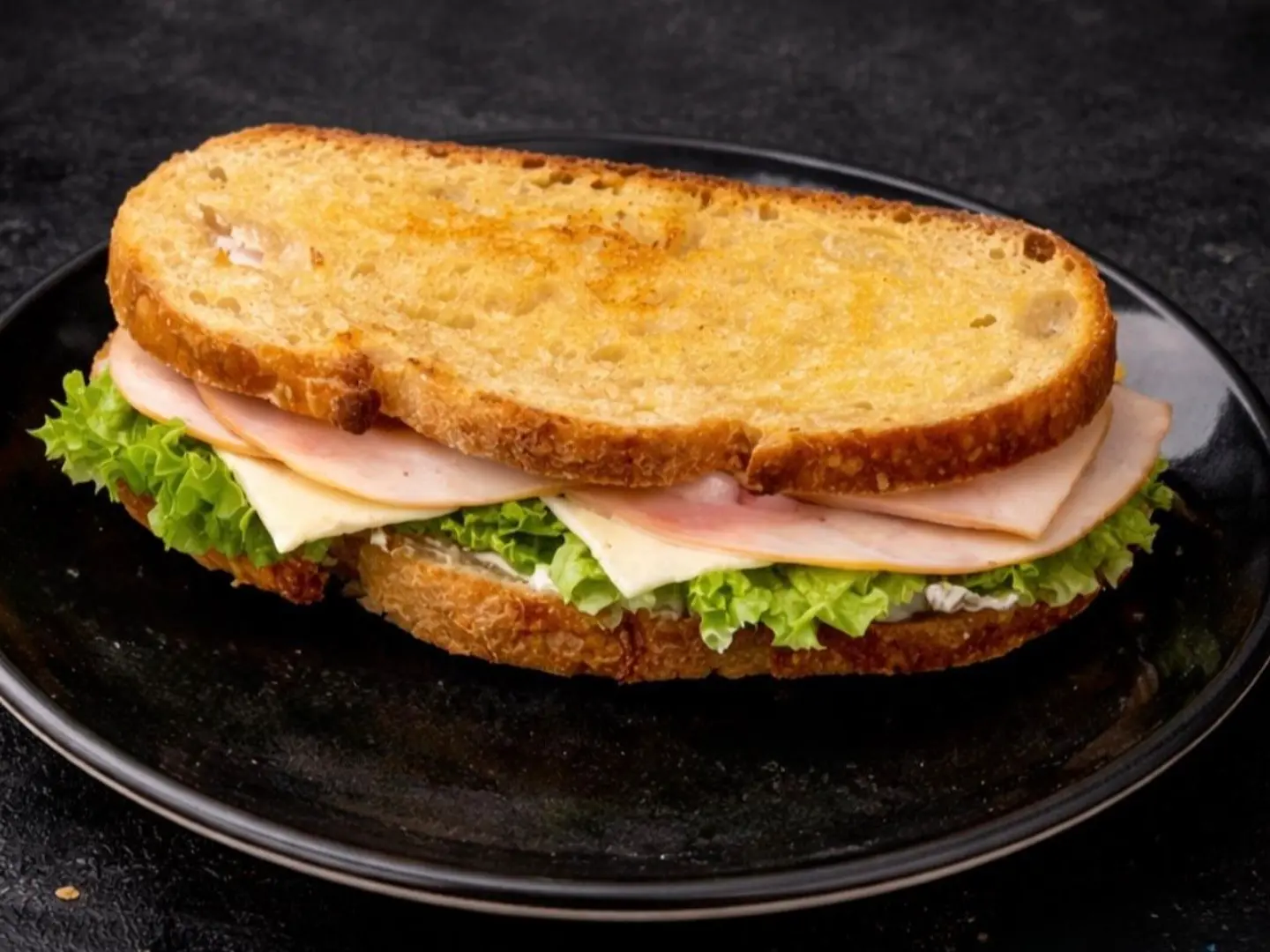 ساندويش التركي بالاجبان الثلاثة