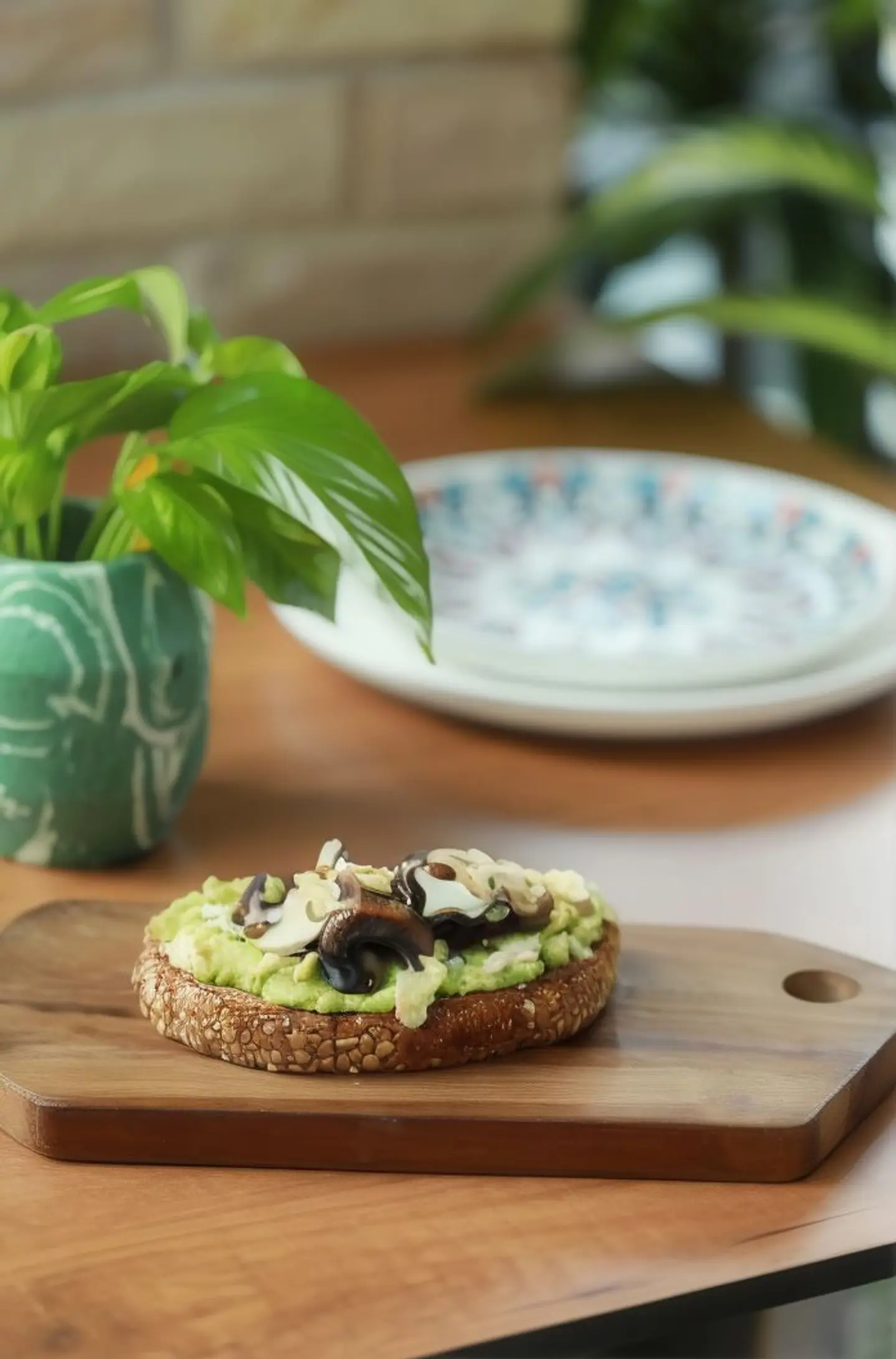 فطر و افوكادو