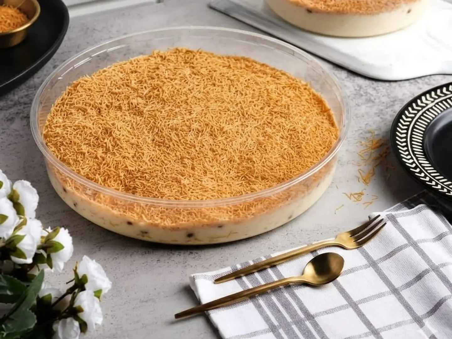 حلا الخشخش وسط مقصف الحلا